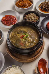오랜 시간 끓여내 맛있는 국물 요리