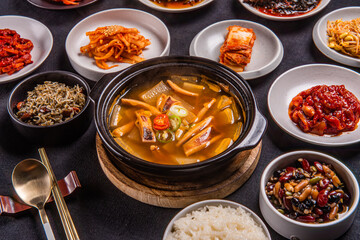 오랜 시간 끓여내 맛있는 국물 요리