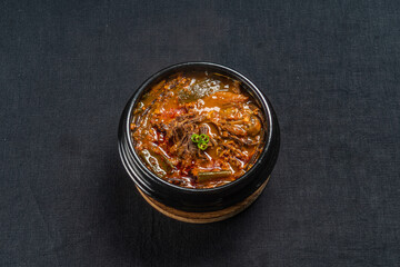오랜 시간 끓여내 맛있는 국물 요리
