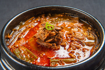 오랜 시간 끓여내 맛있는 국물 요리