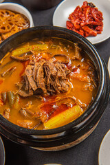 오랜 시간 끓여내 맛있는 국물 요리