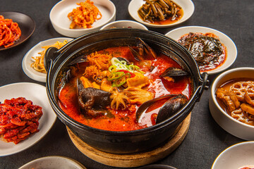 오랜 시간 끓여 맛있는 국물 요리