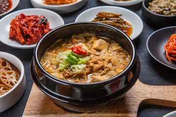 오랜 시간 끓여 맛있는 국물 요리