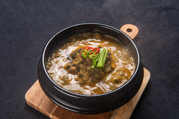 오랜 시간 끓여 맛있는 국물 요리