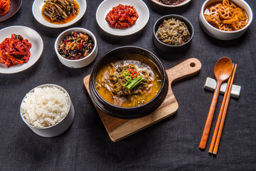 오랜 시간 끓여 맛있는 국물 요리