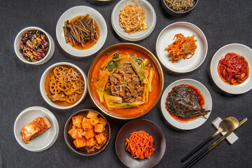 오랜 시간 끓여 맛있는 국물 요리
