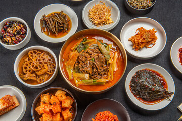 오랜 시간 끓여 맛있는 국물 요리