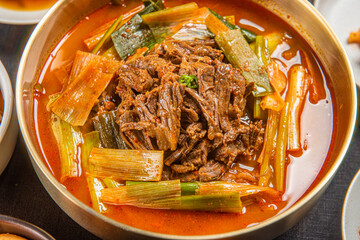 오랜 시간 끓여 맛있는 국물 요리