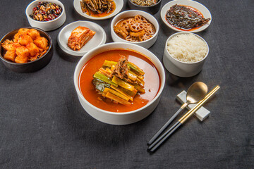 오랜 시간 끓여 맛있는 국물 요리