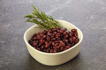 Vegan cuisine - black kidney in the bowl