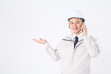 建設着を着た男性