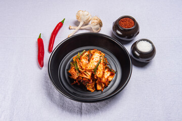 신선한 재료로 만들어 밥과 먹어도 맛있고 고기와 함께 먹어도 맛있는 한국 겉절이 김치
