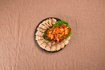 신선한 재료로 만들어 밥과 먹어도 맛있고 고기와 함께 먹어도 맛있는...