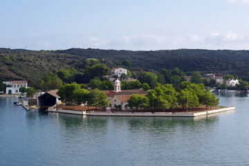 &Icirc;le dans le port de Mahon