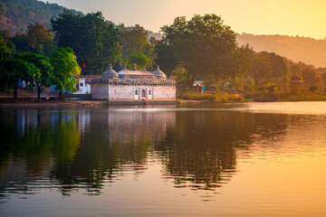 Obraz premium Morning Lake Sunset Reflection