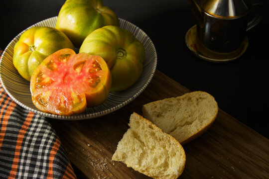 Tomatoes del Perell&oacute; Mascle (Male) from Valencia, Spain