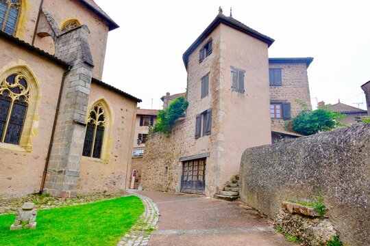 ambierle &eacute;glise prieur&eacute; loire