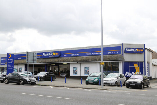 Llandudno, Conwy, Wales, UK.  19 August 2017. Kwik Fit workshop for cars.