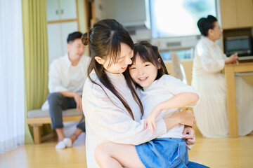 Fototapeta premium お母さんと遊ぶ女の子