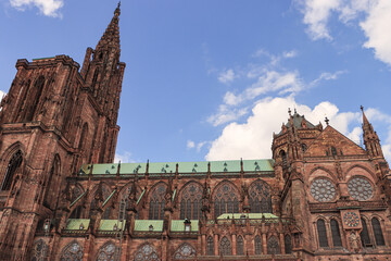 Imposantes Straßburger Münster von Süden