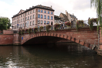Fototapeta premium Straßburg; Pont de Corbeau und Quai Saint-Nicolas