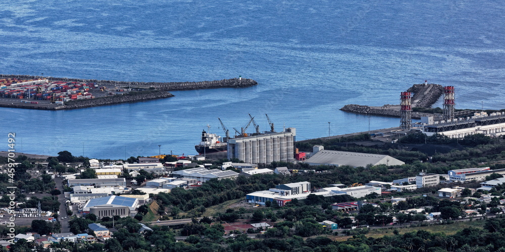 Wall mural port