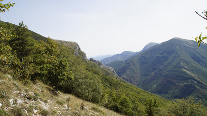 Vista dal sentiero 253 per andare al monte Catria