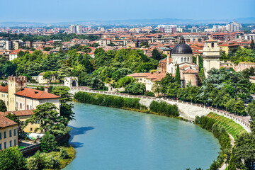Fototapeta na wymiar beautiful view of the river and Verona, Italy