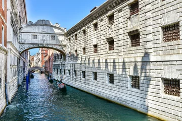 Foto auf Acrylglas Seufzerbrücke The Bridge of Sighs (Ponte dei Sospiri) on the canal in Venice, typical architecture of Italy