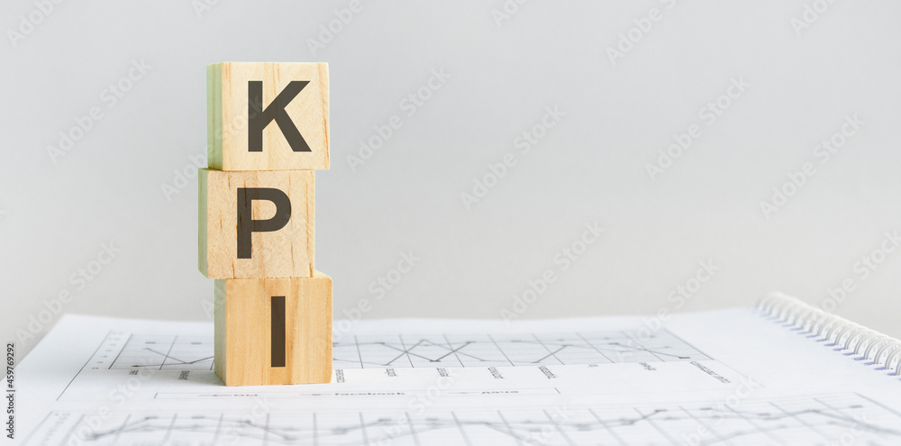 Aufkleber the word kpi structured query language, lined with wooden blocks