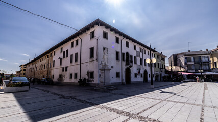 Fototapeta na wymiar Ansichten der norditalienischen Planstadt Palmanova