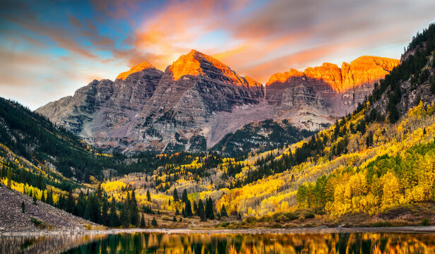Sunrise at Maroon Bells, Aspen, Colorado