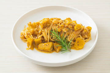 pumpkin spaghetti pasta alfredo sauce
