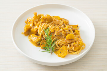 pumpkin spaghetti pasta alfredo sauce