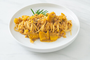 pumpkin spaghetti pasta alfredo sauce