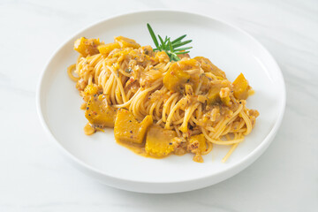 pumpkin spaghetti pasta alfredo sauce
