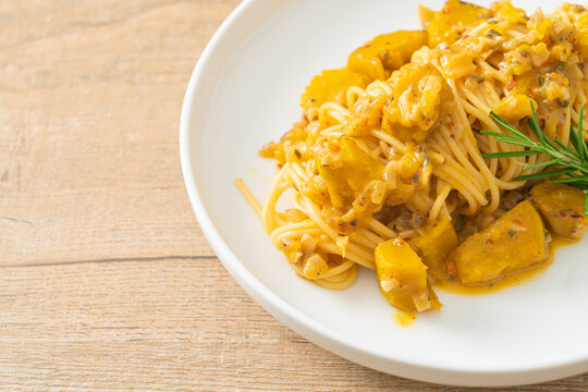 Pumpkin Spaghetti Pasta Alfredo Sauce