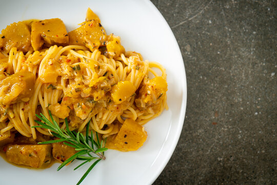 Pumpkin Spaghetti Pasta Alfredo Sauce