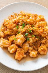 stir-fried shrimps with garlic and shrimps paste