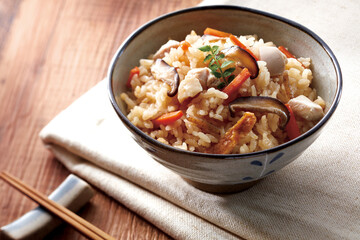 炊き込みご飯イメージ