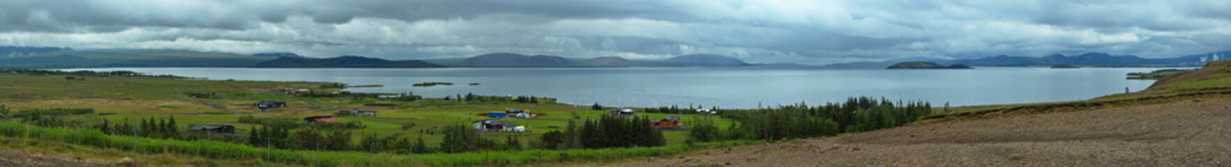 Fototapeta na wymiar Panoramic view of Lake Thingvallavatn in Thingvellir National Park on Iceland, Europe 