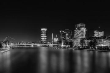 Fototapeta na wymiar Skyline Frankfurt - Wolkenkratzer
