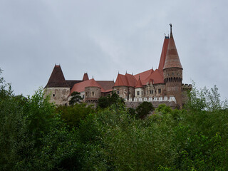 Fototapeta na wymiar Burg Hunedoara am Tag I