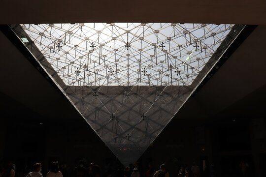 La pyramide du Louvre, ville de Paris, Ile de France, France