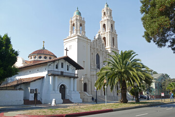 Fototapeta na wymiar Mission San Francisco de Asis, known as Mission Dolores, oldest surviving structure in San Francisco, Basilica behind, California, United States