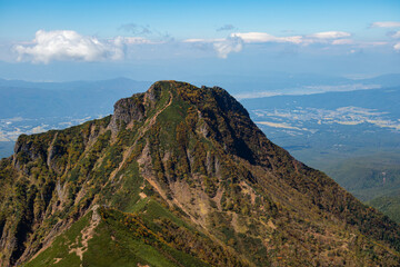 赤岳から見る秋の阿弥陀岳