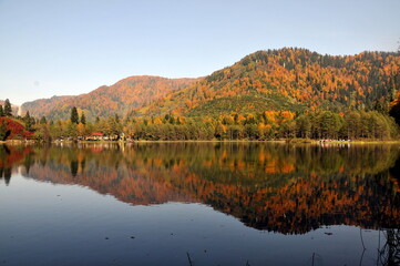 Artvin Borçka Karagöl in autumn