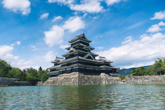 松本城 の画像 4 002 件の Stock 写真 ベクターおよびビデオ Adobe Stock