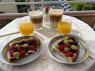 DESAYUNO EN LA TERRAZA