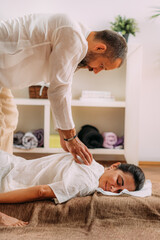 Obraz na płótnie Canvas Woman Getting Shiatsu Back Massage.